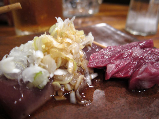 「銀座ささもと」生レバー串と生ハラミ串