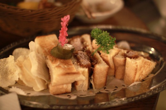 ビアホールライオン　銀座7丁目店　カツサンド