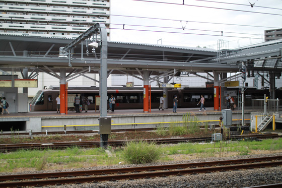 小田原駅・小田急線ホーム