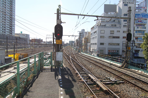 鶴見駅・鶴見線の線路