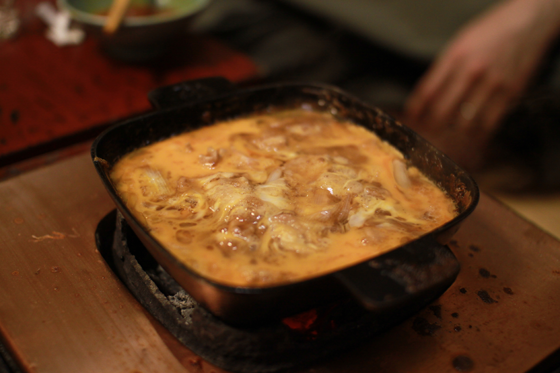 「ぼたん」親子丼方面へ