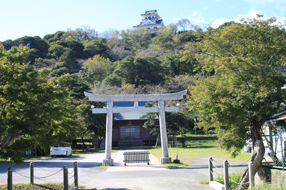 館山神社