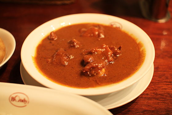 ボンディ神田本店・チキンカレー