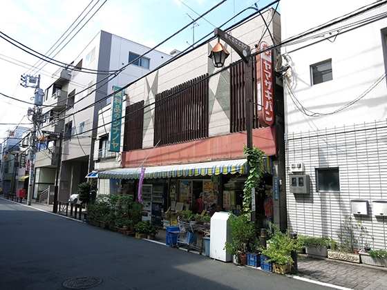 菊坂の食料品店